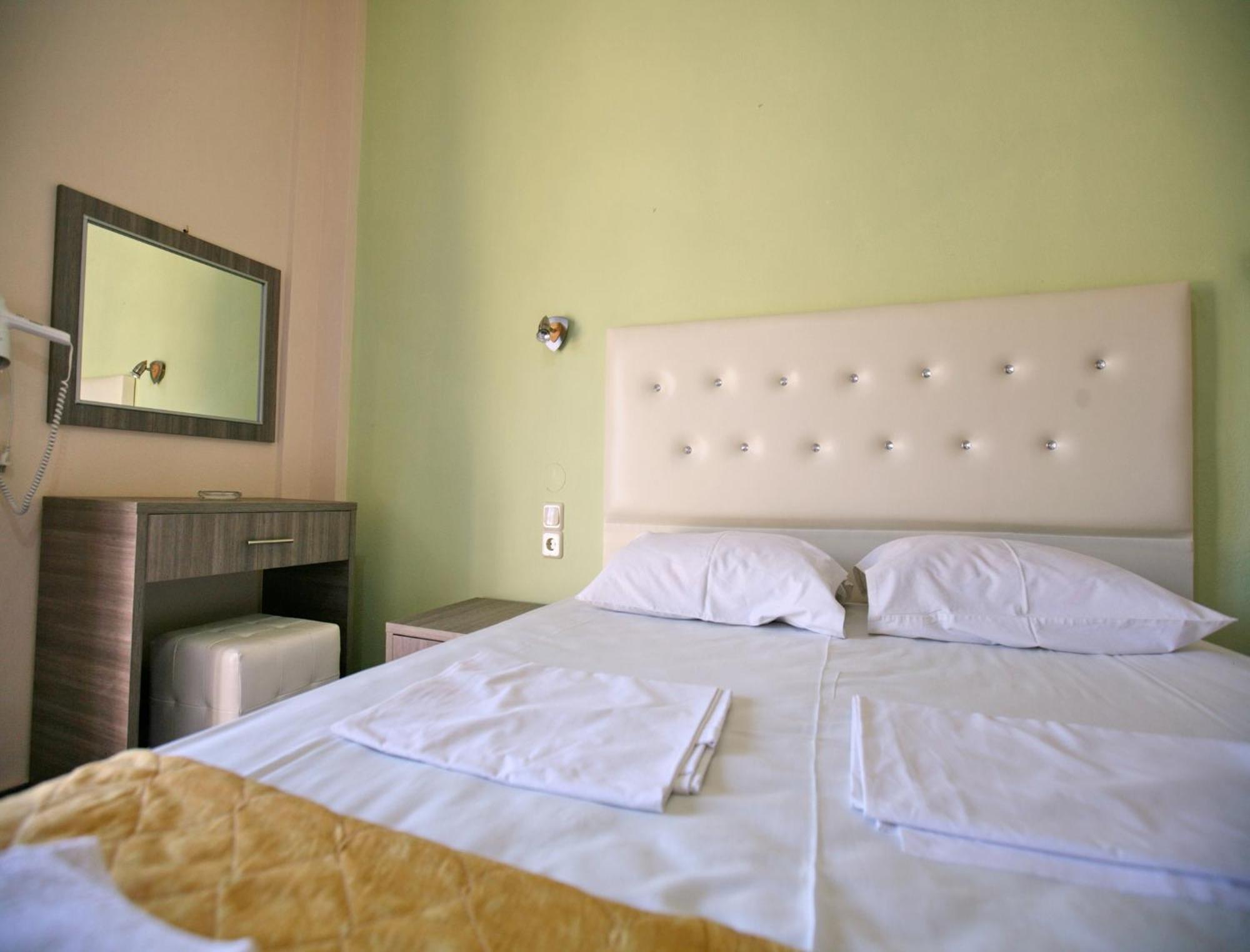 Armonia Studios Anaxos Room photo